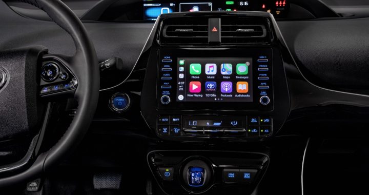 Toyota Prius 2020 con Apple Car Play